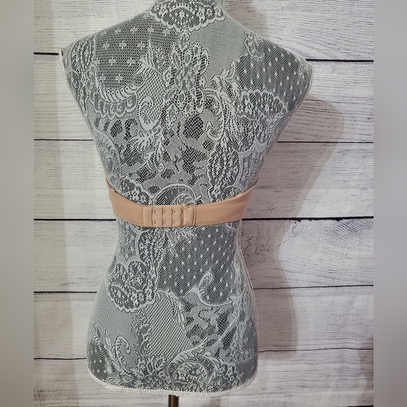 ❤️‍🩹 Body by Victoria Bra - Picture 2 of 4